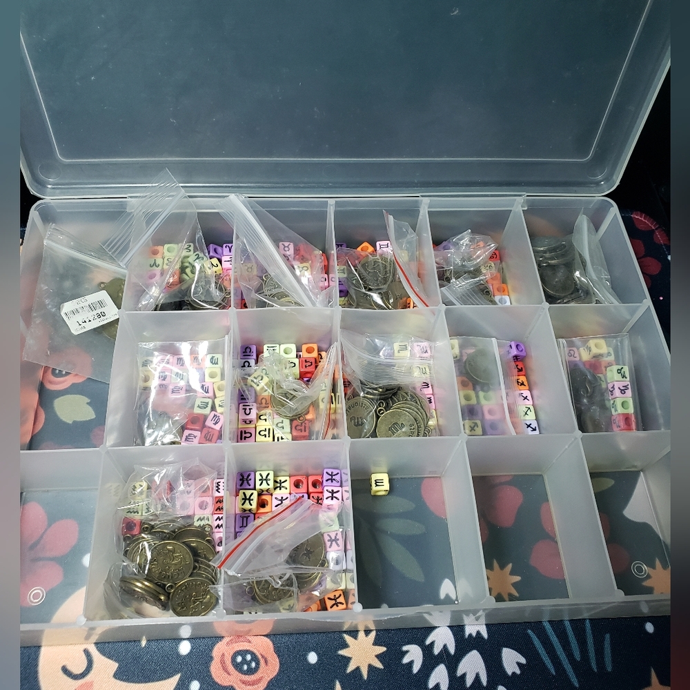 Astrology bead pendant lot